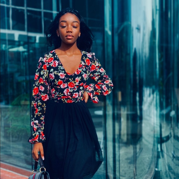 Top: only wear it twice in a perfect condition. - Picture 1 of 2